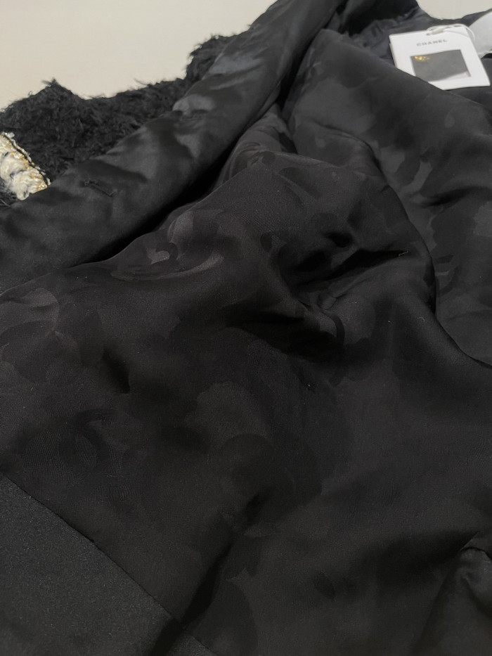 NIGO Chanel Cape Wool Tweed Black Ecru #nigo334181