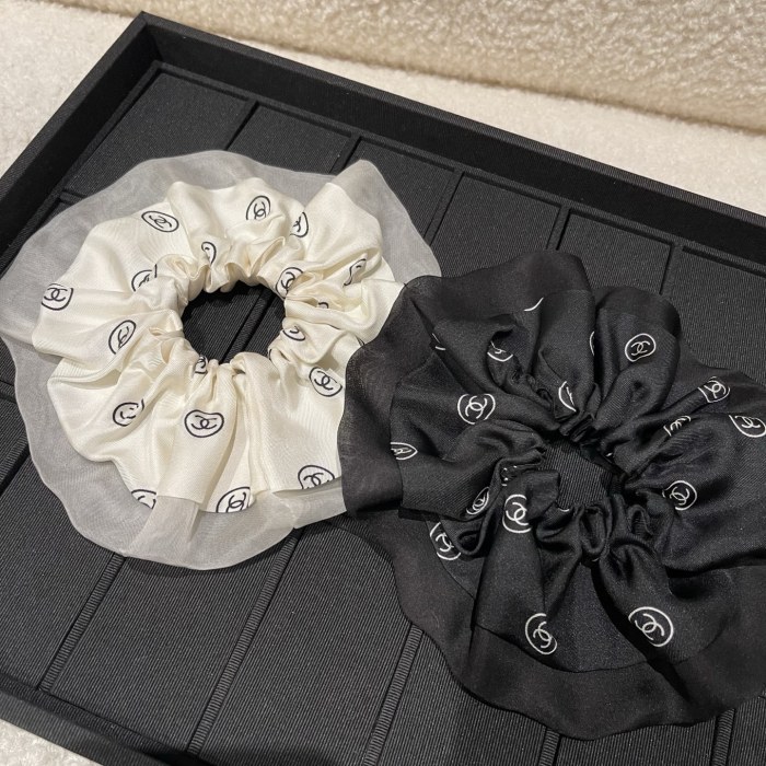 NIGO Chanel Hair Accessory Silk Twill White Black #nigo334195