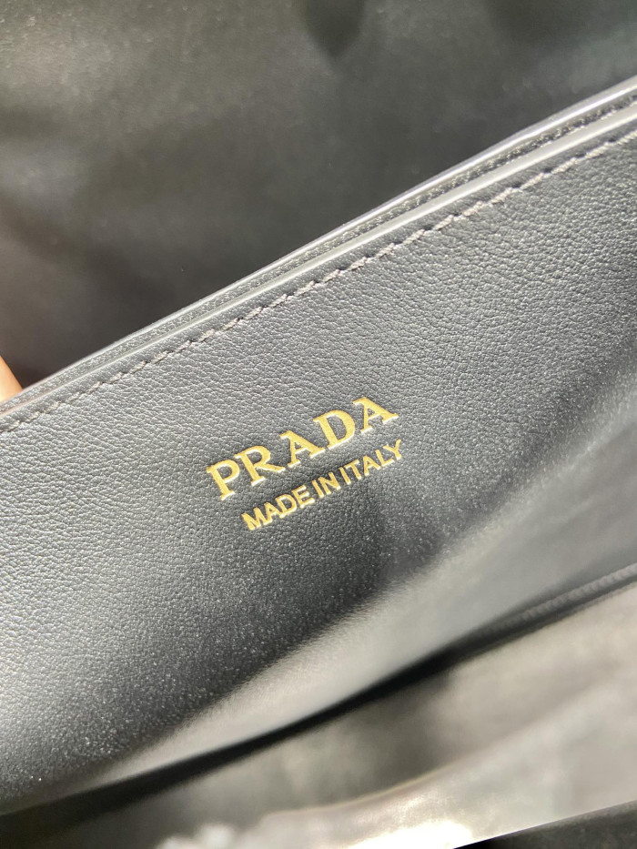 NIGO PRADA Black Prada Buckle Leather Bag With Belt #nigo334235
