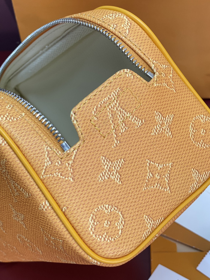 NIGO Louis Vuitton Mini Dopp Kit M27158 M27156 #nigo334357