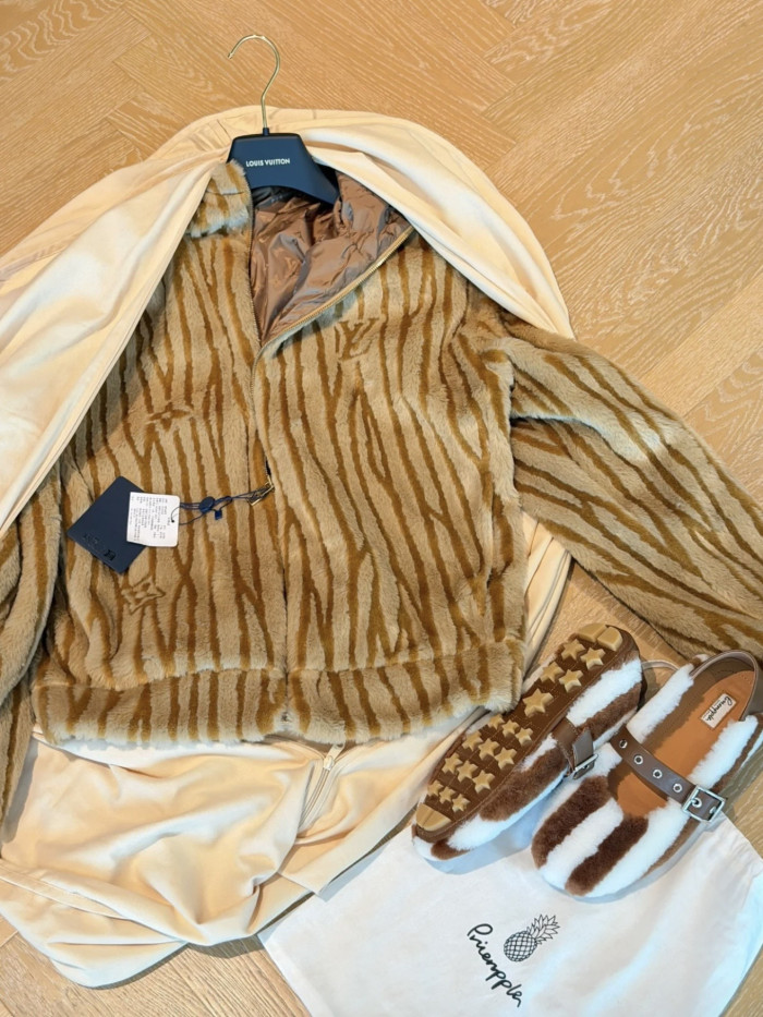 NIGO Louis Vuitton Epi Fleece Hooded Blouson #nigo334486