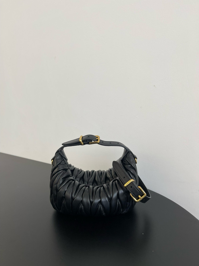 NIGO MiuMiu Matelassé Nappa Soft Leather Makeup Bag Black #nigo334668