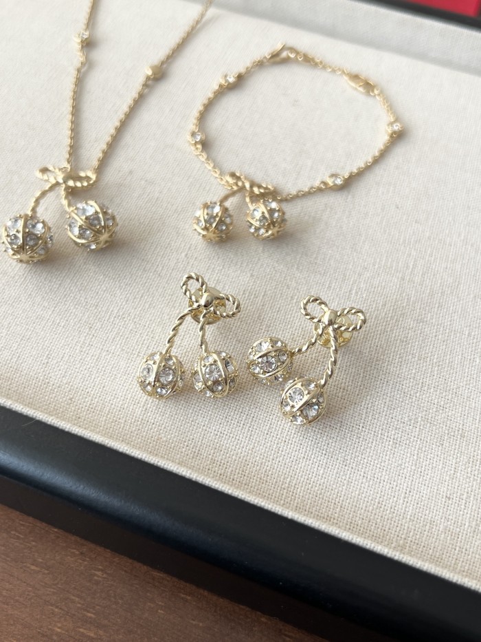 NIGO Valentino Cherryfic Bracelet Earrings Necklace In Metal And Swarovski Woman #nigo334787
