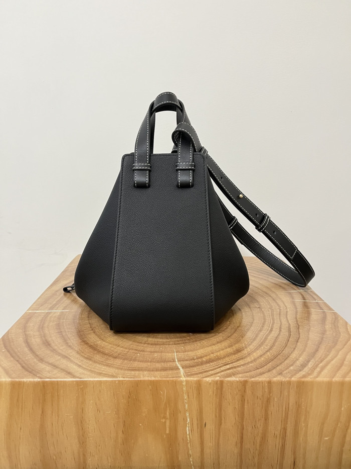 NIGO Loewe Small Hammock bag in classic calfskin Black#nigo335867