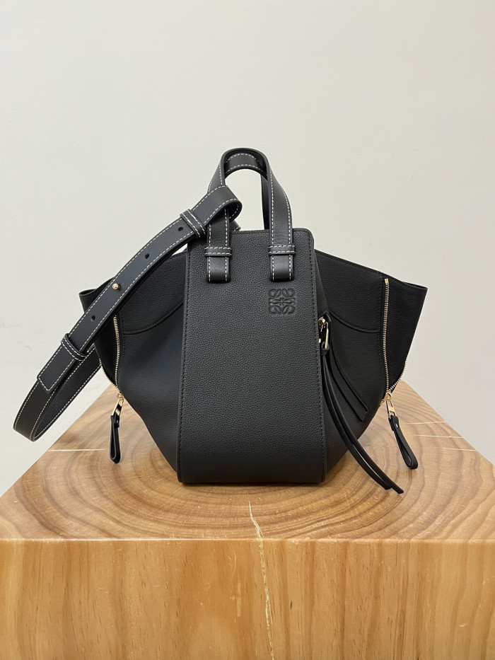 NIGO Loewe Small Hammock bag in classic calfskin Black#nigo335867