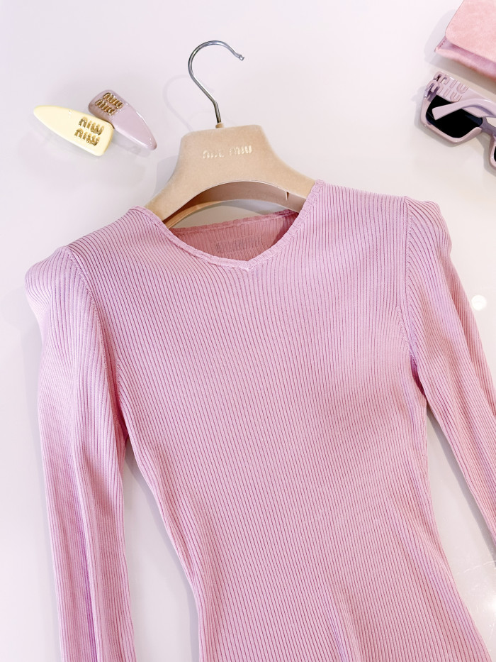 NIGO MiuMiu Begonia Pink Silk V-neck Sweater #nigo335966
