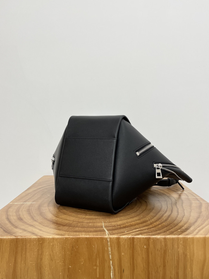 NIGO Loewe Hammock Flip Bag in Classic Calfskin #nigo336658