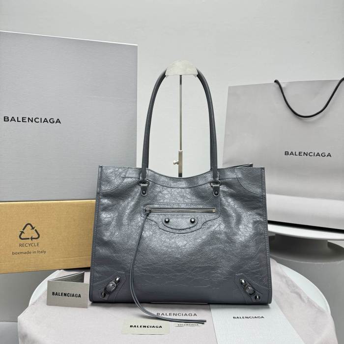 NIGO Balenciaga Women's Le City Tote Bag Medium in Black #nigo336744