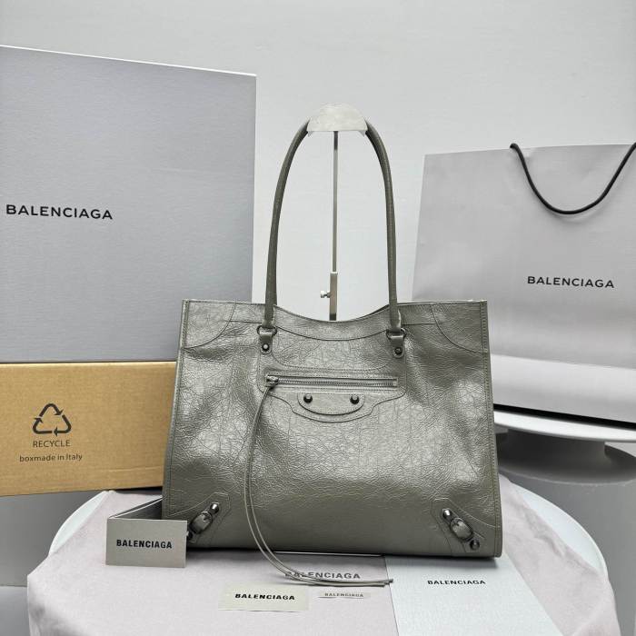 NIGO Balenciaga Women's Le City Tote Bag Medium in Black #nigo336744