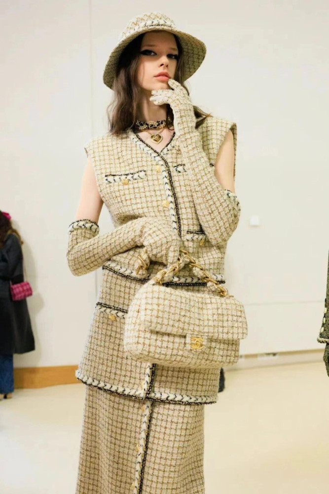 NIGO Chanel Top-quality Version Vest Wool Mohair Tweed Ecru Beige Gold Black #nigo336793