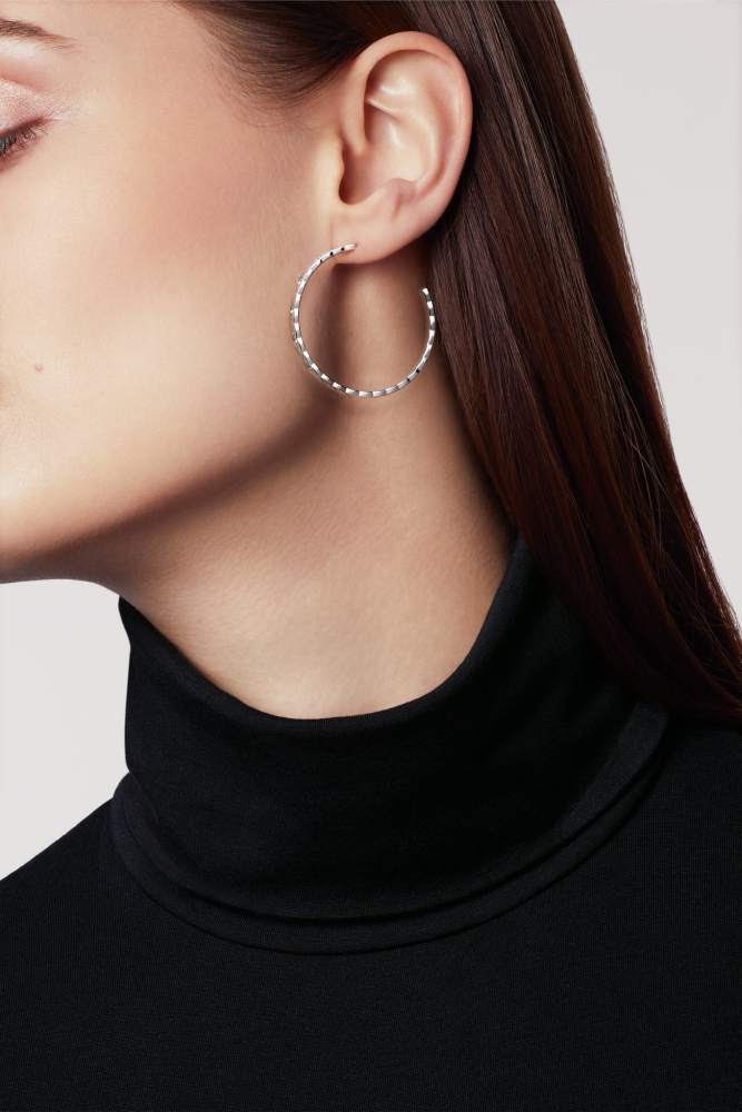 NIGO Chanel Coco Crush Hoop Earrings White Gold J12094 #nigo336970