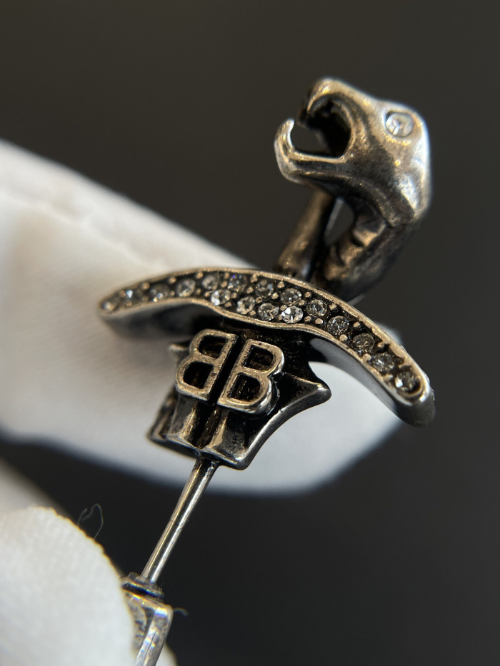 NIGO Balenciaga Goth Snake Earring in Antique #nigo337227