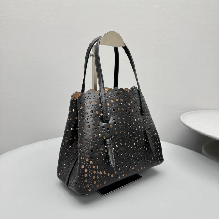 NIGO Alaïa Mina 25 Bag in Vienne Wave Calfskin #nigo336432