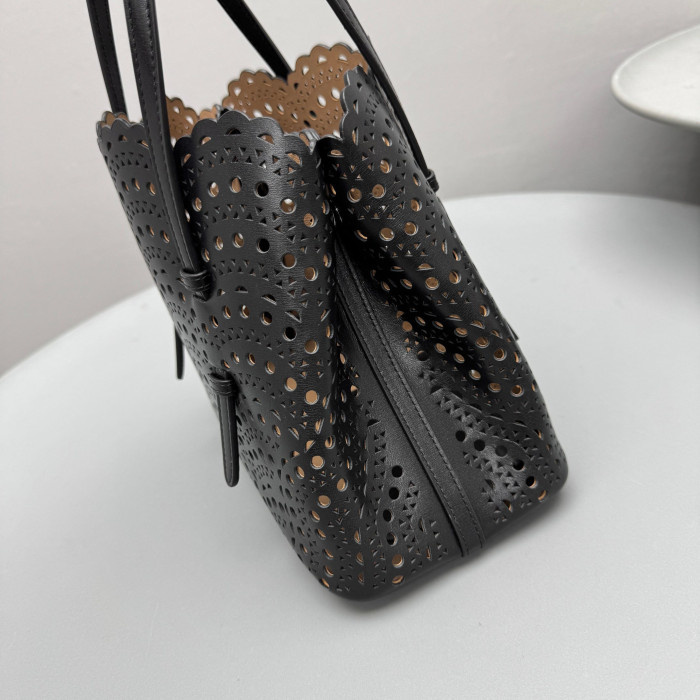 NIGO Alaïa Mina 25 Bag in Vienne Wave Calfskin #nigo336432