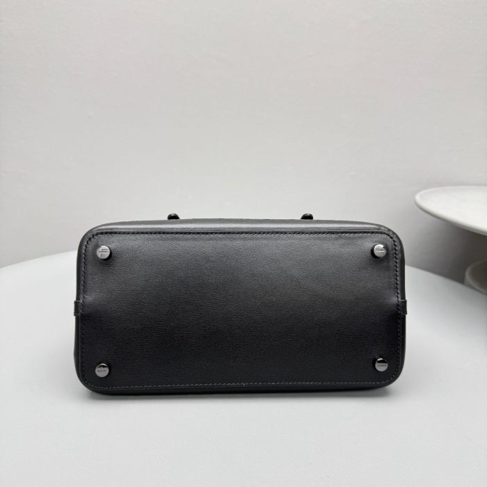 NIGO Alaïa Mina 25 Bag in Vienne Wave Calfskin #nigo336432