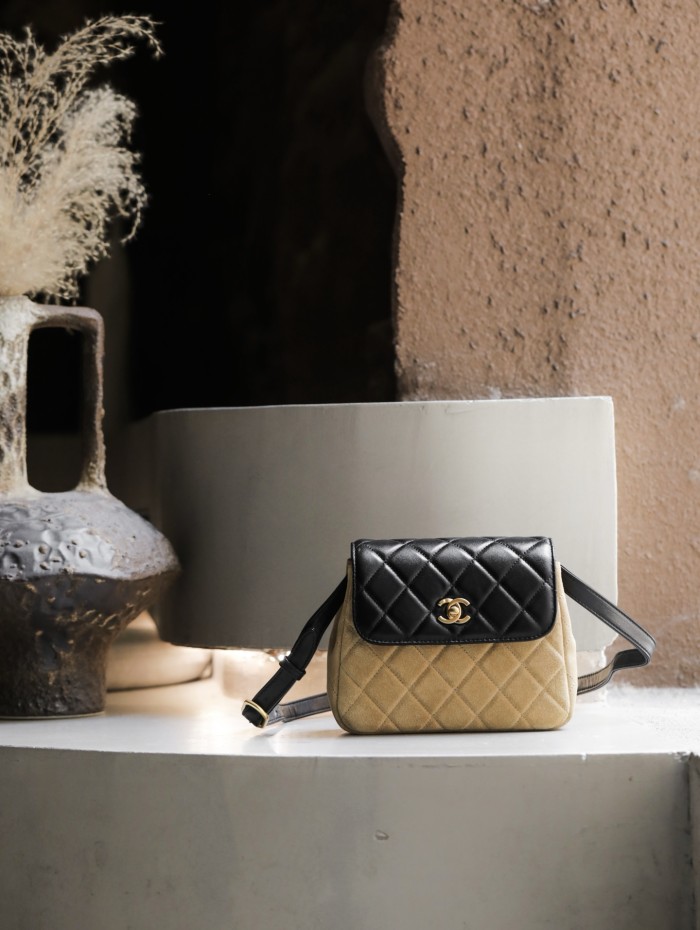 NIGO Chanel Chain Clutch Handbags #nigo322425