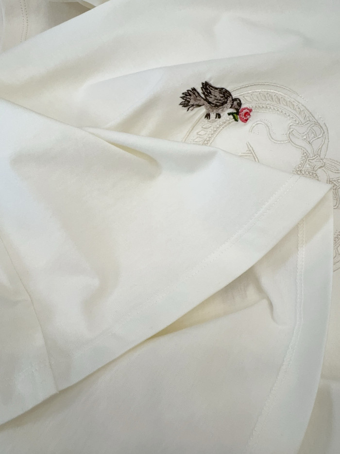 NIGO DIOR Dioramour Fitted T-Shirt White Cotton Jersey with Multicolor Doves Roses Motif #nigo375761