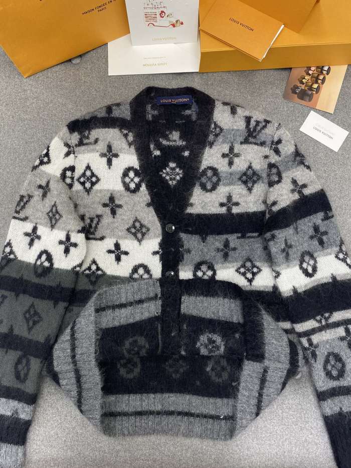 NIGO Louis Vuitton Men's Fall And Winter Black And White Jacquard Long Wool Sweater Cardigan#nigo286539