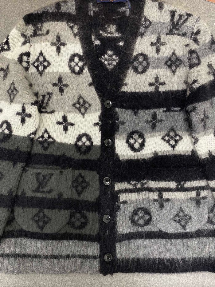 NIGO Louis Vuitton Men's Fall And Winter Black And White Jacquard Long Wool Sweater Cardigan#nigo286539