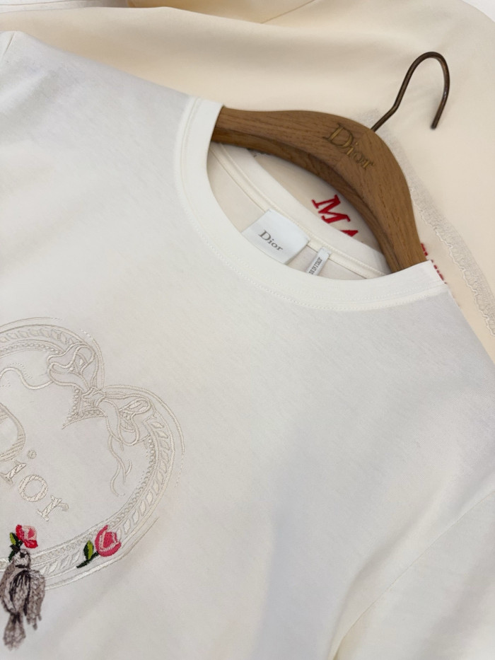 NIGO DIOR Dioramour Fitted T-Shirt White Cotton Jersey with Multicolor Doves Roses Motif #nigo375761