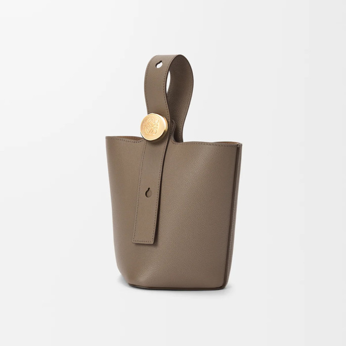 NIGO Loewe Mini Pebble Bucke #nigo376317