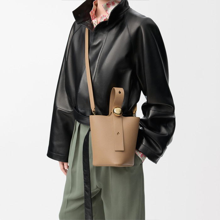 NIGO Loewe Mini Pebble Bucke #nigo376317