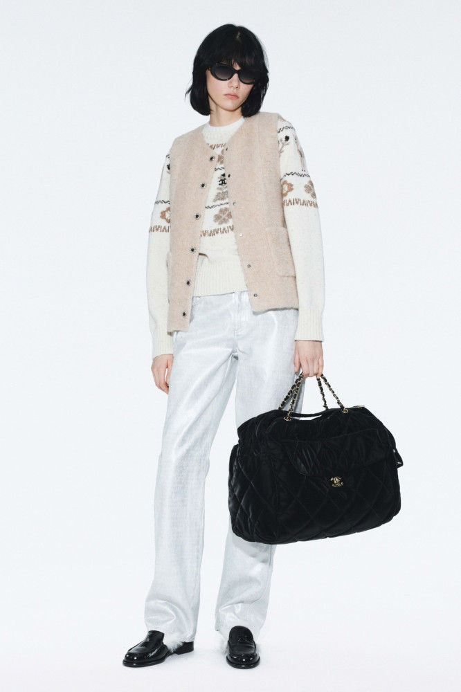 NIGO Chanel Pullover Cashmere Ecru Beige Black #nigo376367