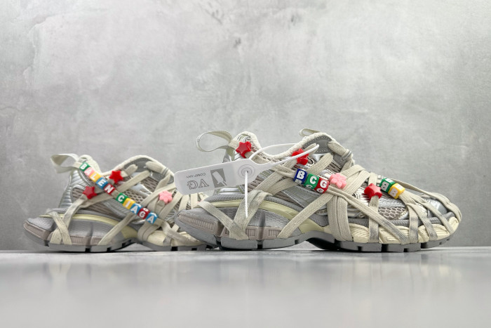 NIGO Balenciaga Women's 3xl Extreme Lace Sneaker in Eggshell Multicolor #nigo376551