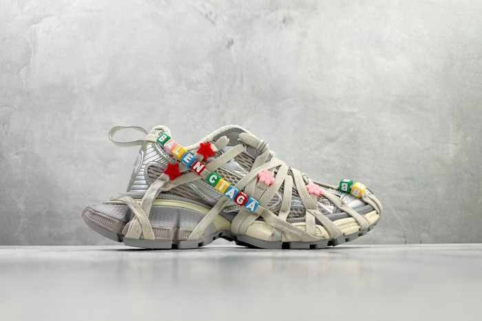 NIGO Balenciaga Women's 3xl Extreme Lace Sneaker in Eggshell Multicolor #nigo376551