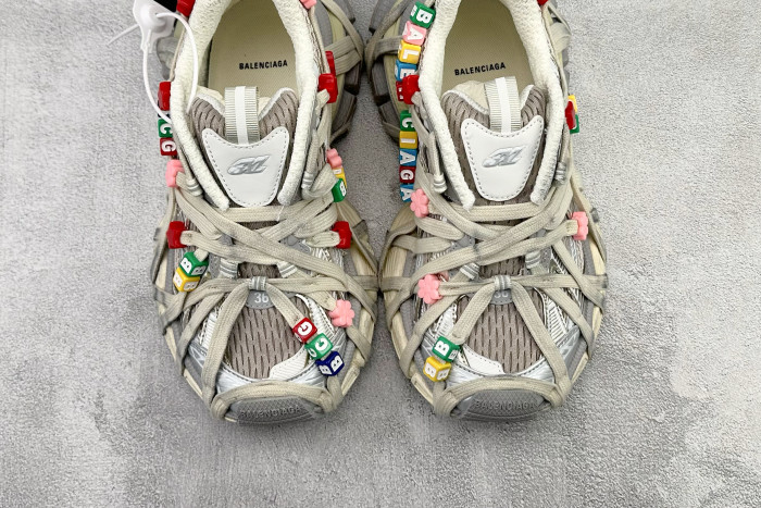 NIGO Balenciaga Women's 3xl Extreme Lace Sneaker in Eggshell Multicolor #nigo376551