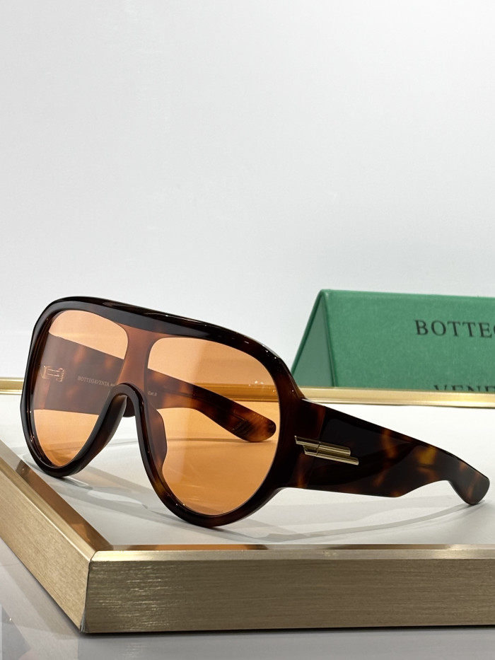 NIGO Bottega Veneta  Oversized Mask Sunglasses in Havana #nigo376948