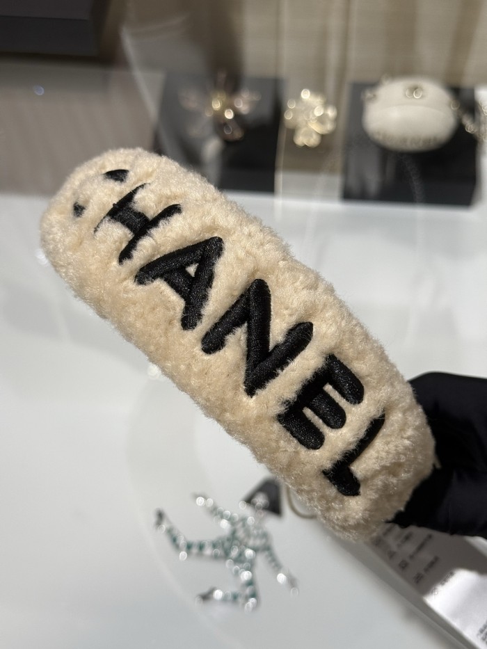 NIGO Chanel White Plush Black Woven Wire Letter Headband Hairpin #nigo377070