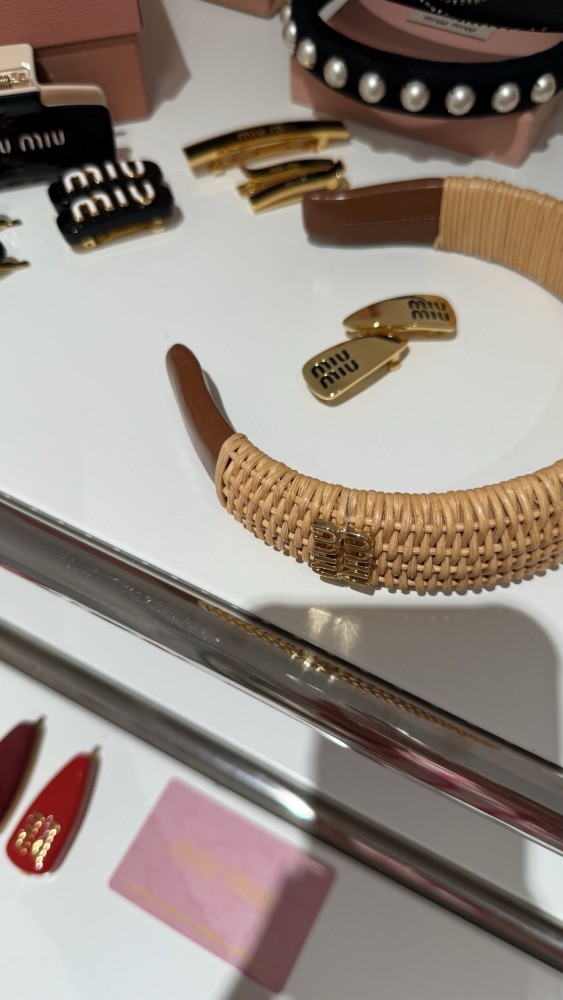 NIGO MIUMIU Rattan and Brown Leather Headband With Gold Letters #nigo377285