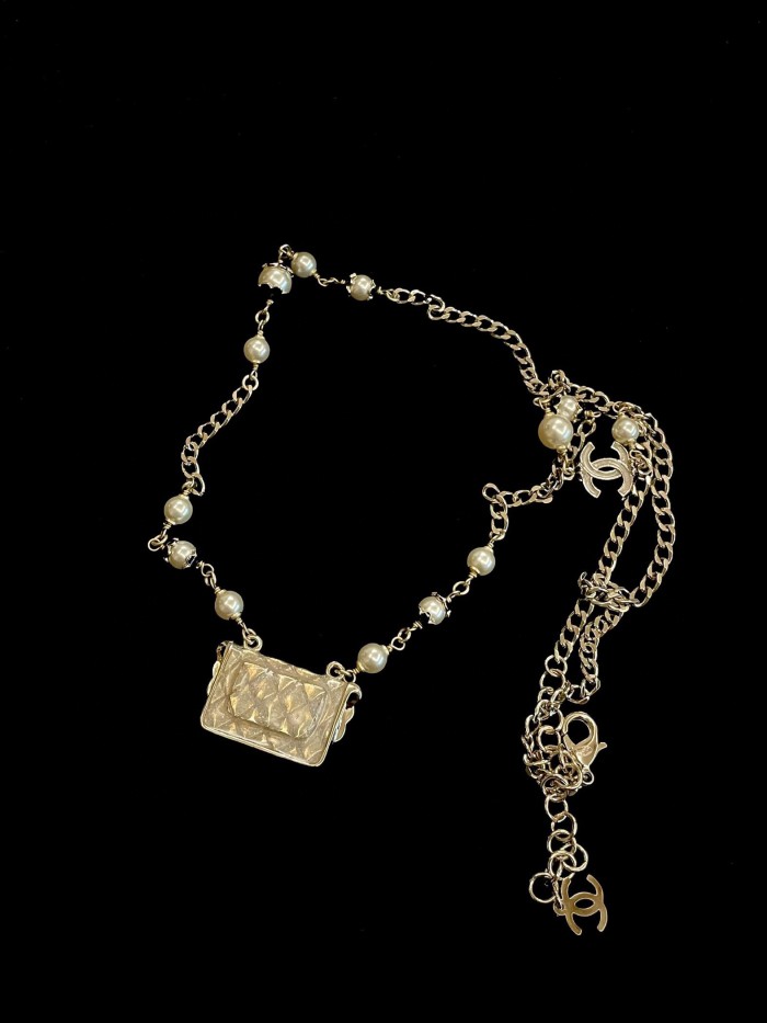 NIGO Chanel CC Diamond Bag Pearl Necklace #nigo377290