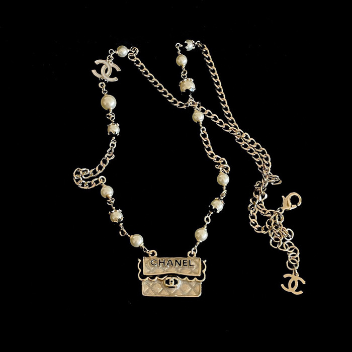 NIGO Chanel CC Diamond Bag Pearl Necklace #nigo377290