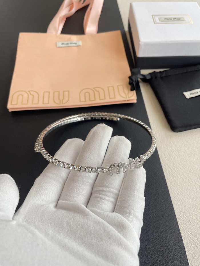 NIGO MiuMiu Stainless Steel Color Crystal Color Imitation Crystal Necklace #nigo377774