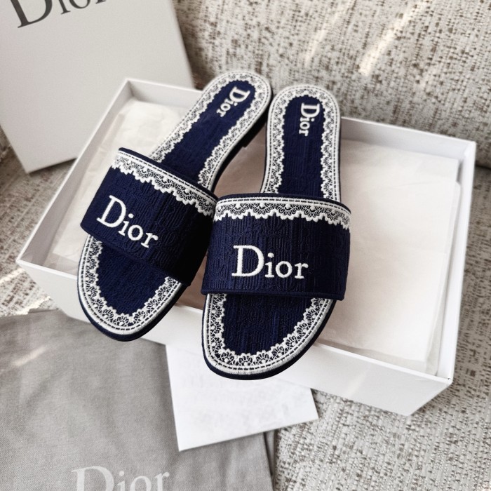 NIGO Dior Dentelle Slide Sky Blue Dior Oblique Embroidered Cotton and White Lace #nigo377809