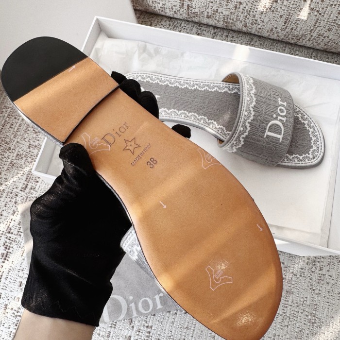 NIGO Dior Dentelle Slide Sky Blue Dior Oblique Embroidered Cotton and White Lace #nigo377809