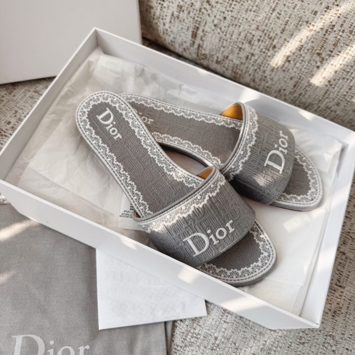 NIGO Dior Dentelle Slide Sky Blue Dior Oblique Embroidered Cotton and White Lace #nigo377809