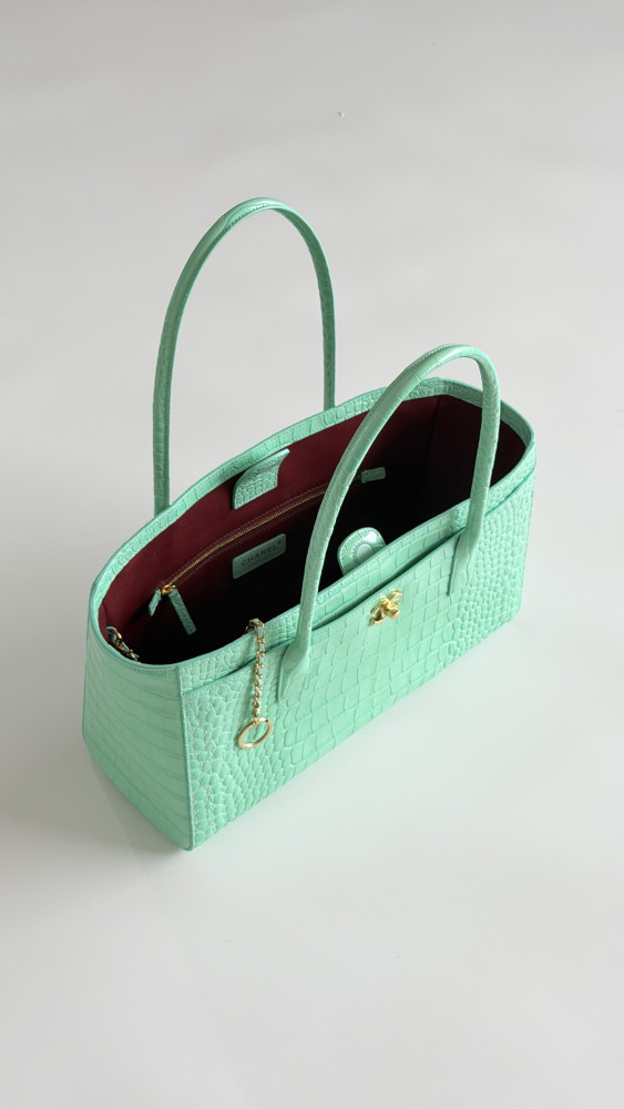 NIGO Chanel Small Tote Crocodile Embossed Calfskin Gold Tone Metal #nigo378166