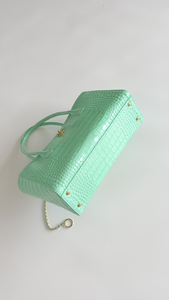 NIGO Chanel Small Tote Crocodile Embossed Calfskin Gold Tone Metal #nigo378166