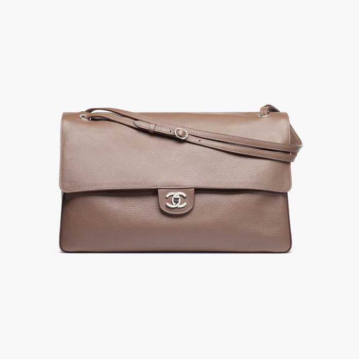 CHANEL Maxi Flapbag Grained Calfskin Silver Metal Light Brown #377491