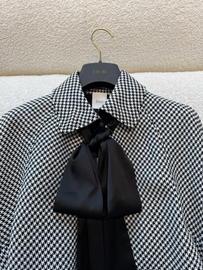 DIOR Cape with Tied Neckline Black and White Houndstooth Silk-Virgin-Wool Blend #378354