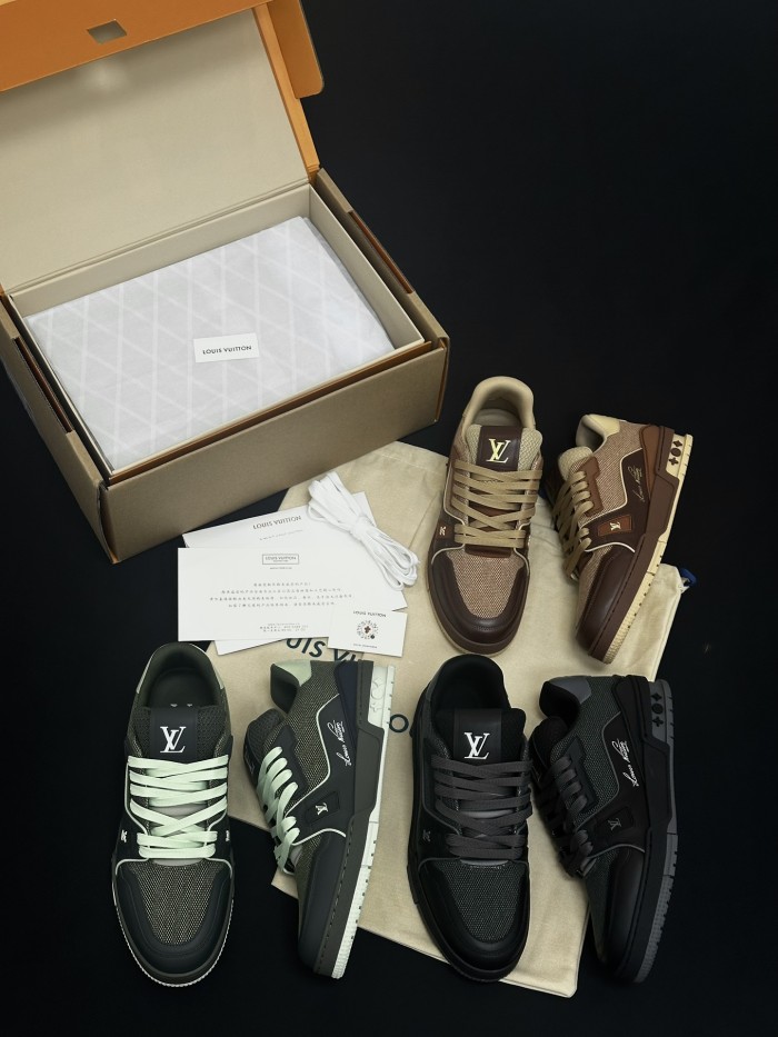 LOUIS VUITTON LV Trainer Sneaker Shoes #378550