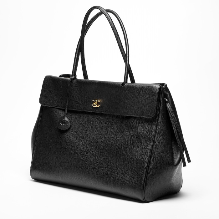 CHANEL Large Tote Grained Calfskin Gold-tone Metal Black #378547