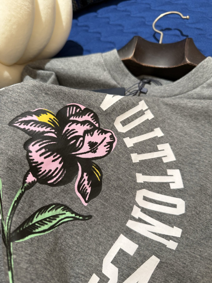 LOUIS VUITTON Iris Print T-Shirt 1AJZF9 #378772