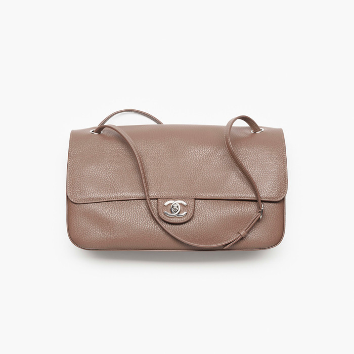 Chanel Maxi Flapbag Grained Calfskin Silver Metal #378922
