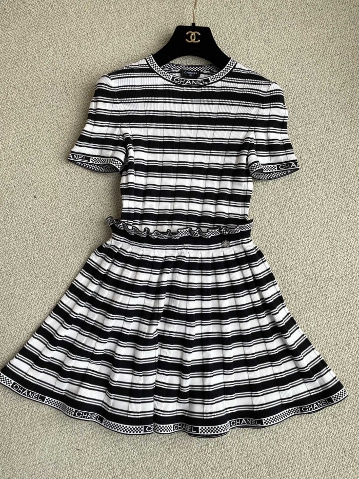 Chanel Striped Knitted Short-sleeved Skirt #379248
