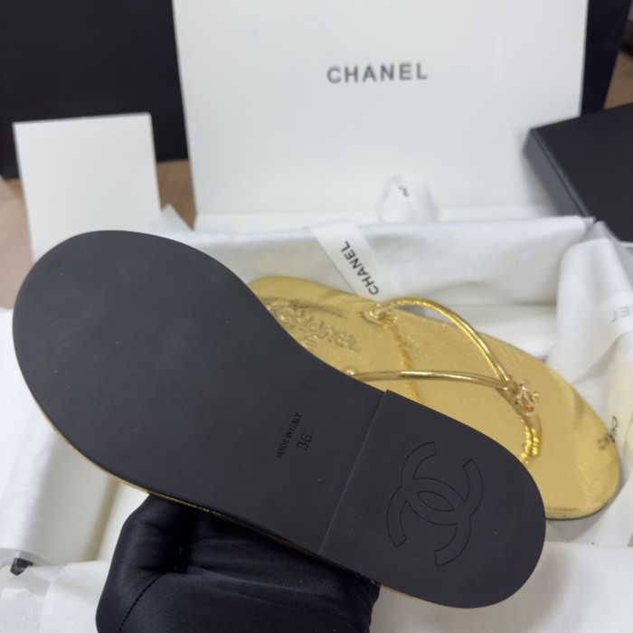 Chanel Mules Crackled Laminated Calfskin Gold #379231
