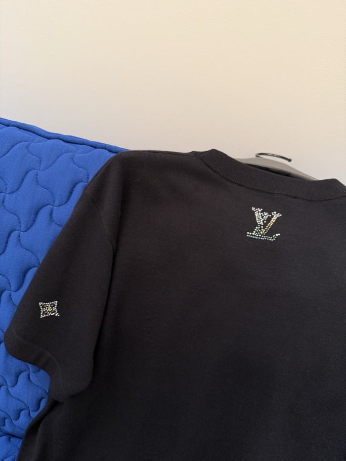 LOUIS VUITTON Embellished Short-Sleeved Crewneck #379395